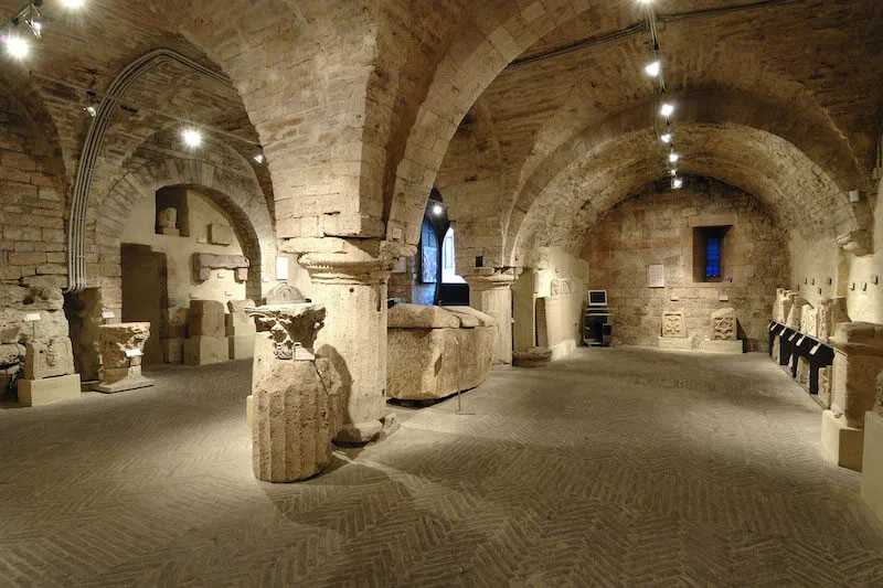 interior-museu-arqueologico-forum-romano-assis (1)